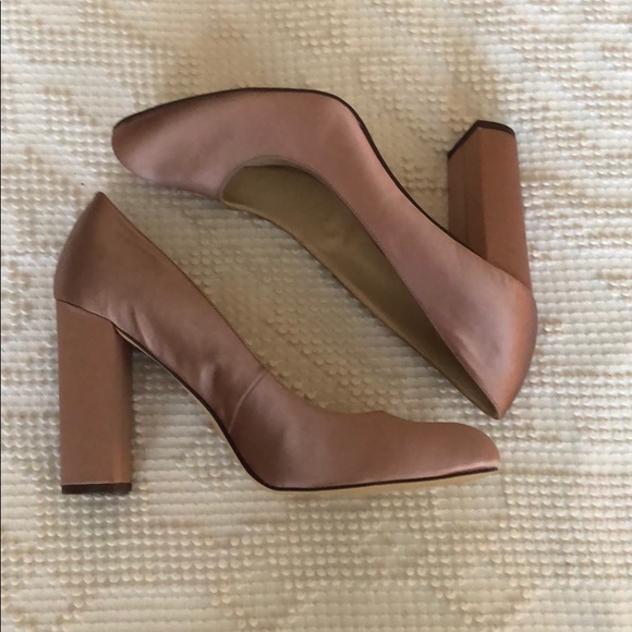 Nine West satin chunky heel - Picture 2 of 5